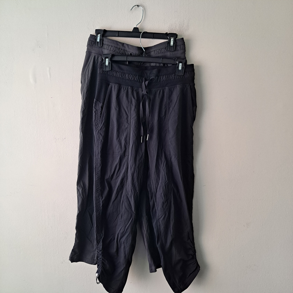 Lululemon Dance Studio Mid-Rise Pant Short Grey Women's Size 8